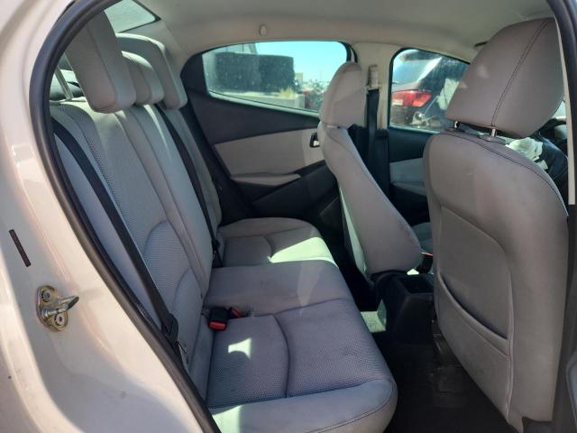 3MYDLBYV0KY522822 - 2019 TOYOTA YARIS L WHITE photo 10