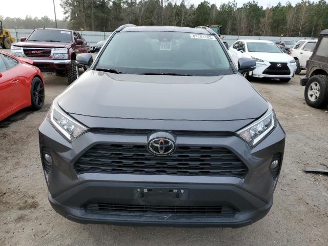 2T3W1RFV5MC116750 - 2021 TOYOTA RAV4 XLE GRAY photo 5