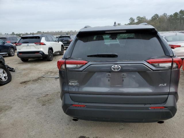 2T3W1RFV5MC116750 - 2021 TOYOTA RAV4 XLE GRAY photo 6