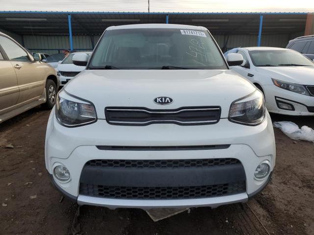 KNDJP3A55J7889835 - 2018 KIA SOUL + WHITE photo 5