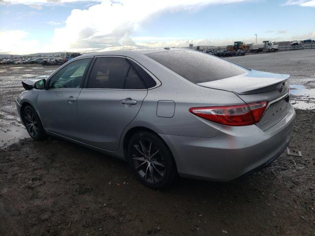 4T1BF1FK9FU909261 - 2015 TOYOTA CAMRY LE GRAY photo 2