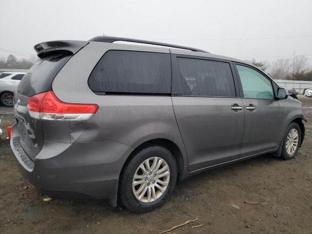 5TDYK3DC1ES408224 - 2014 TOYOTA SIENNA XLE GRAY photo 3