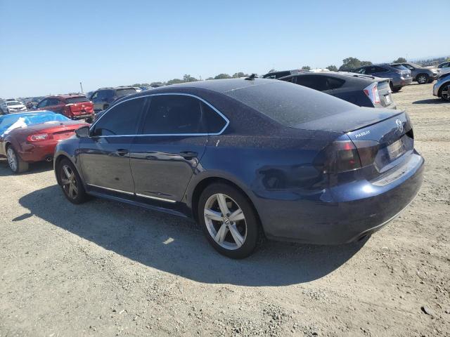 1VWBP7A37DC087869 - 2013 VOLKSWAGEN PASSAT SE أزرق صورة 2