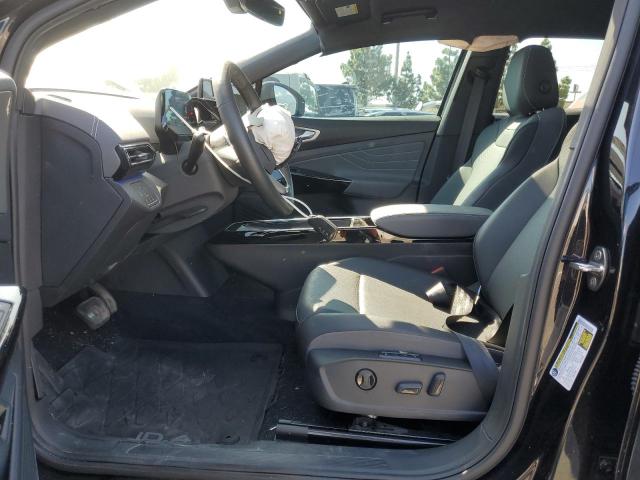 1V2WNPE81PC032174 - 2023 VOLKSWAGEN ID.4 PRO S Schwarz Foto 7