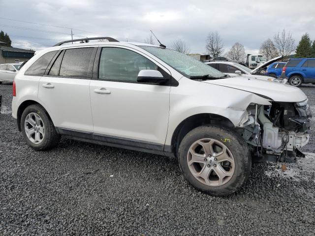 2FMDK4JC4DBA28735 - 2013 FORD EDGE SEL WHITE photo 4