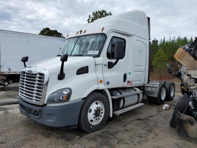 3AKJGHDV6HSHZ2766 - 2017 FREIGHTLINER CASCADIA 1 WHITE photo 2