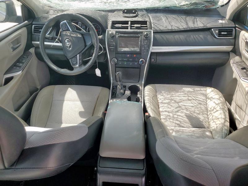 4T1BF1FK3HU307054 - 2017 TOYOTA CAMRY LE ნაცრისფერი ფოტო 8