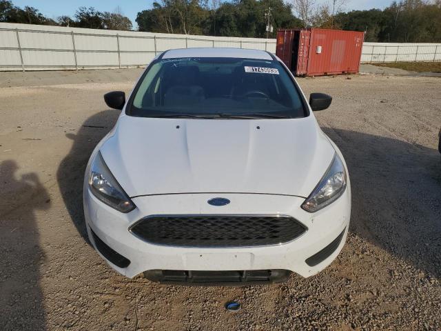 1FADP3E29HL326890 - 2017 FORD FOCUS S WHITE photo 5