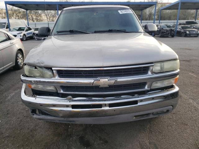 3GNEC16T11G222121 - 2001 CHEVROLET SUBURBAN C1500 SILVER photo 5