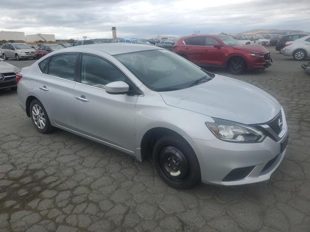 3N1AB7AP5KY225061 - 2019 NISSAN SENTRA S Srebrny zdjęcie 4