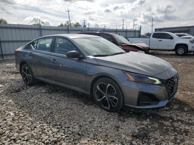 1N4BL4CWXRN364858 - 2024 NISSAN ALTIMA SR ნაცრისფერი ფოტო 4