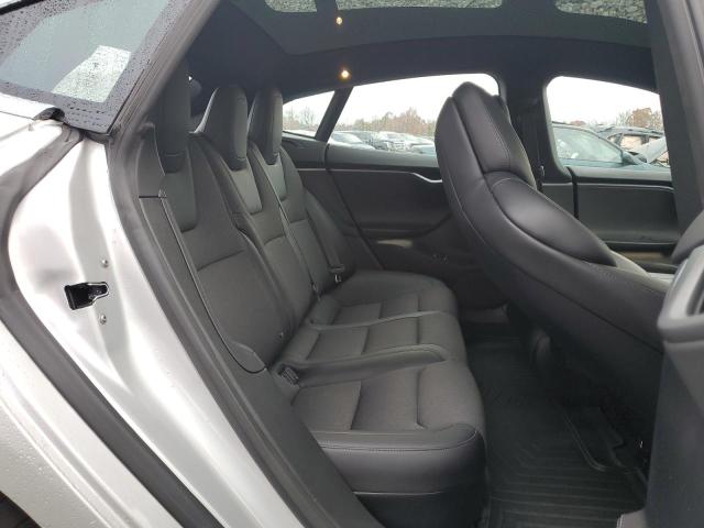 5YJSA1E20JF267681 - 2018 TESLA MODEL S Gümüş foto 10