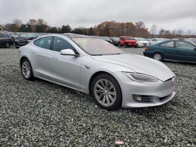 5YJSA1E20JF267681 - 2018 TESLA MODEL S Gümüş foto 4