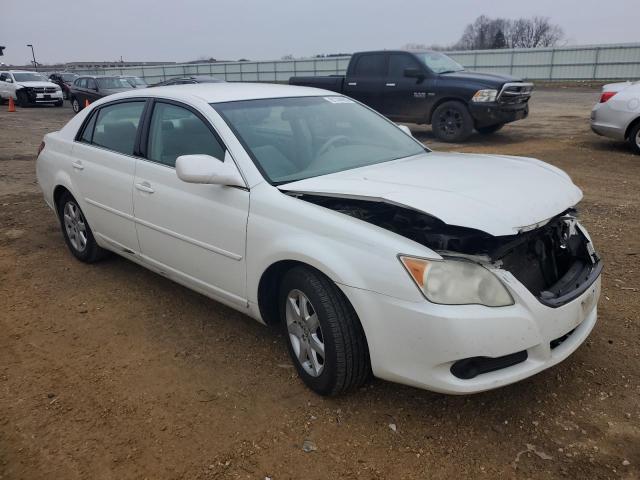 4T1BK36B68U321988 - 2008 TOYOTA AVALON XL WHITE photo 4