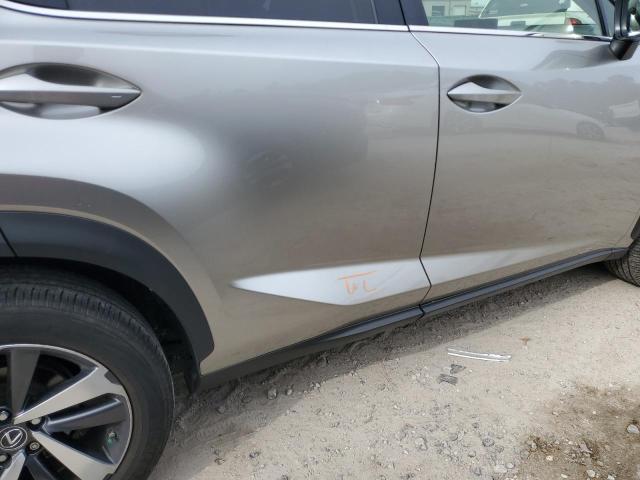 JTJYARBZ0K2127772 - 2019 LEXUS NX 300 BASE Մոխրագույն լուսանկար 13