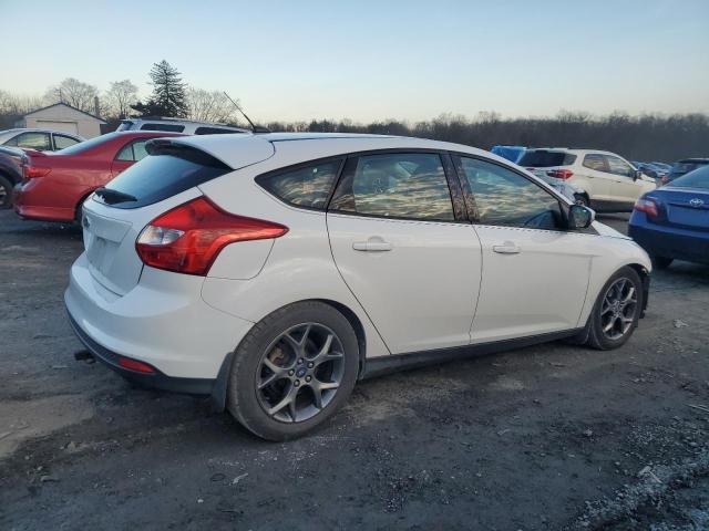 1FAHP3K20CL307434 - 2012 FORD FOCUS SE WHITE photo 3