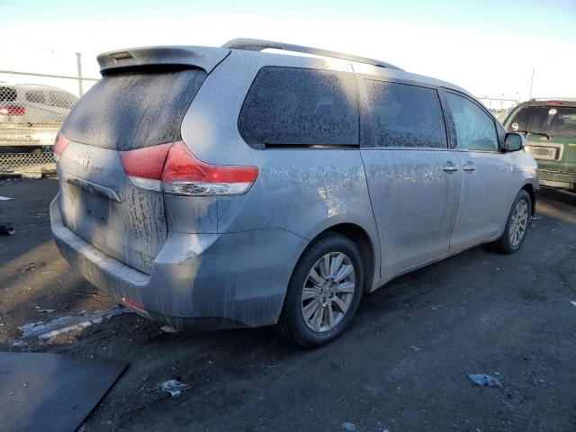 5TDDK3DCXES085595 - 2014 TOYOTA SIENNA XLE SILVER photo 3