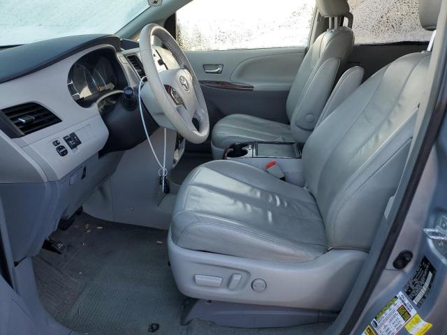 5TDDK3DCXES085595 - 2014 TOYOTA SIENNA XLE SILVER photo 7