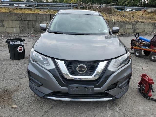 JN8AT2MV1JW312912 - 2018 NISSAN ROGUE S ნაცრისფერი ფოტო 5