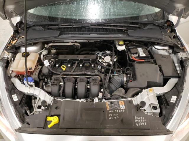 1FADP3K20JL251717 - 2018 FORD FOCUS SE SILVER photo 11