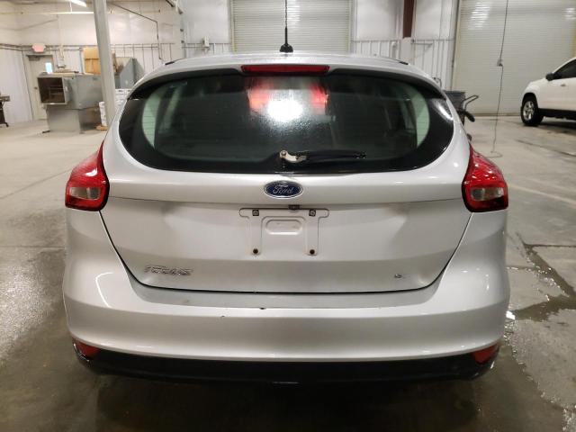 1FADP3K20JL251717 - 2018 FORD FOCUS SE SILVER photo 6