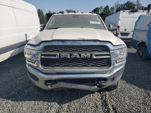 3C7WRSBJ2KG651987 - 2019 RAM 3500 Biały zdjęcie 5