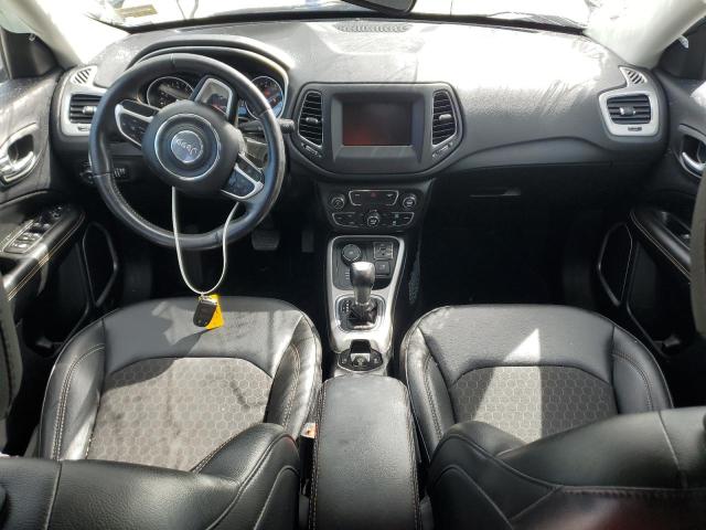 3C4NJDBB9KT839384 - 2019 JEEP COMPASS LATITUDE Чорний фото 8
