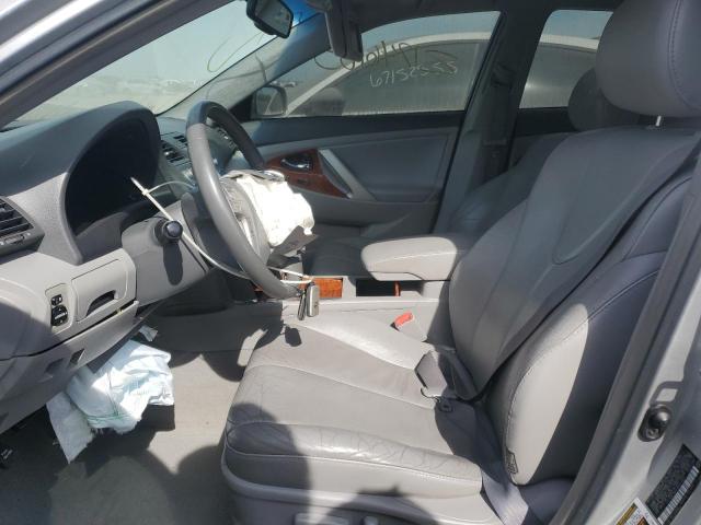 4T4BF3EK7AR030983 - 2010 TOYOTA CAMRY BASE SILVER photo 7