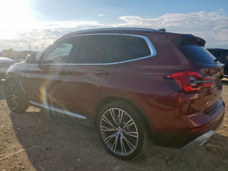 5UX43DP09N9M55985 - 2022 BMW X3 SDRIVE30I RED photo 2