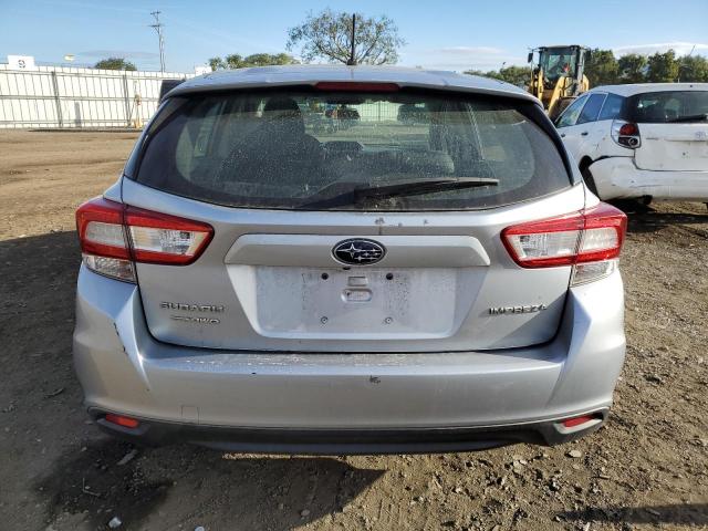 4S3GTAA60K3748425 - 2019 SUBARU IMPREZA SILVER photo 6