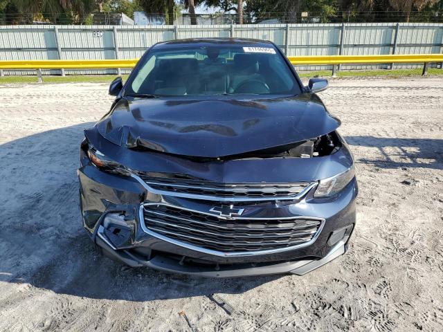 1G1ZE5SX3JF214388 - 2018 CHEVROLET MALIBU PREMIER Blau Foto 5