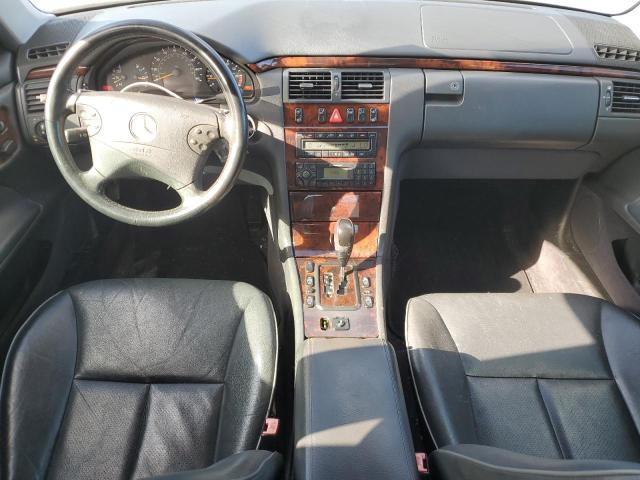 WDBJF65J41B243029 - 2001 MERCEDES-BENZ E 320 SILVER photo 8