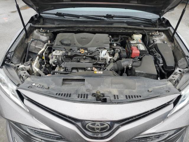 4T1B11HK3JU578844 - 2018 TOYOTA CAMRY L GRAY photo 11