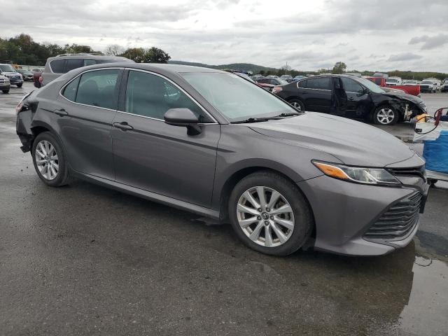 4T1B11HK3JU578844 - 2018 TOYOTA CAMRY L GRAY photo 4
