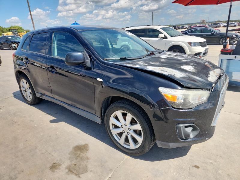 4A4AP3AU8EE010121 - 2014 MITSUBISHI OUTLANDER ES BLACK photo 4