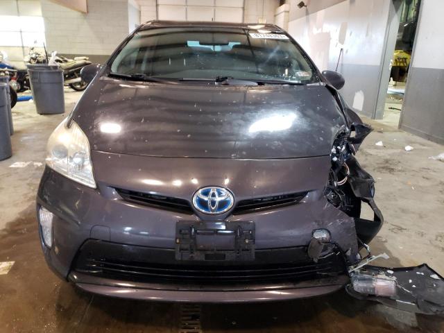 JTDKN3DUXF0475382 - 2015 TOYOTA PRIUS GRAY photo 5