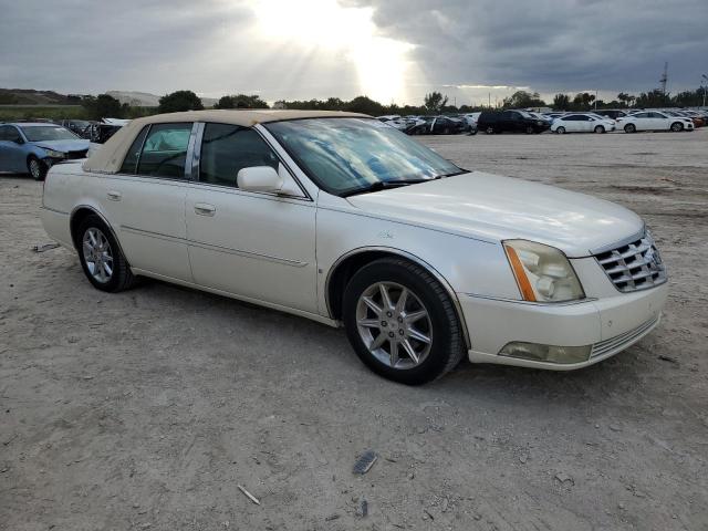 1G6KD5EY1AU107290 - 2010 CADILLAC DTS LUXURY COLLECTION WHITE photo 4