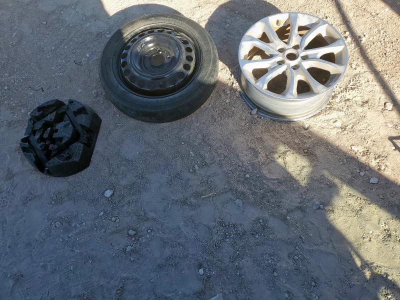 2GNAXKEVXK6141966 - 2019 CHEVROLET EQUINOX LT Qara foto 13