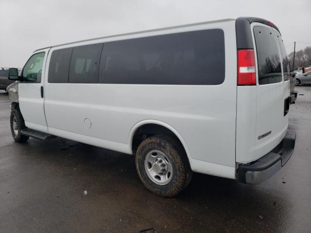 1GAZGPFP0K1141785 - 2019 CHEVROLET EXPRESS G3 LT WHITE photo 2