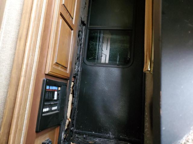 4YDF38222H4700635 - 2017 KEYSTONE MONTANA 米色 照片 9