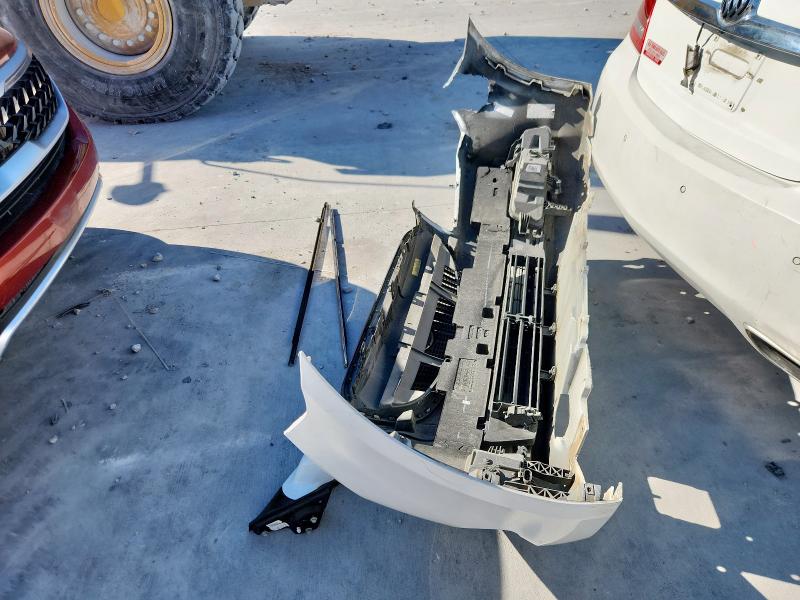 1G4GB5G32GF242488 - 2016 BUICK LACROSSE Ақ фото 12