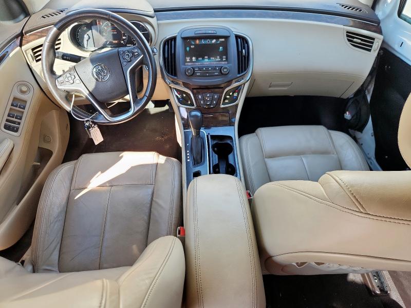 1G4GB5G32GF242488 - 2016 BUICK LACROSSE Ақ фото 8