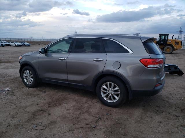 5XYPG4A32GG156877 - 2016 KIA SORENTO LX GRAY photo 2