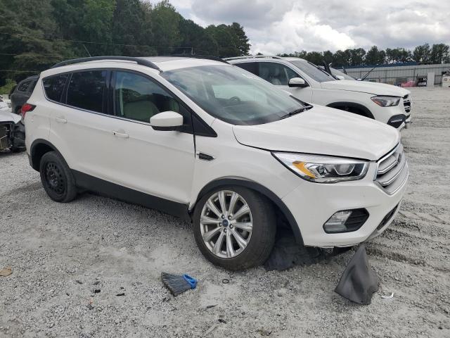 1FMCU0HD3KUA44266 - 2019 FORD ESCAPE SEL Biały zdjęcie 4