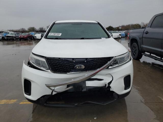 5XYKT3A63FG592114 - 2015 KIA SORENTO LX WHITE photo 5