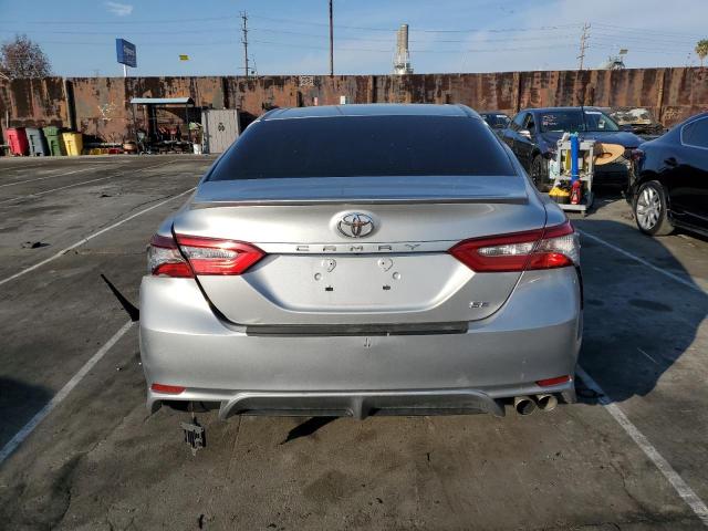 4T1B11HK4JU605159 - 2018 TOYOTA CAMRY L SILVER photo 6