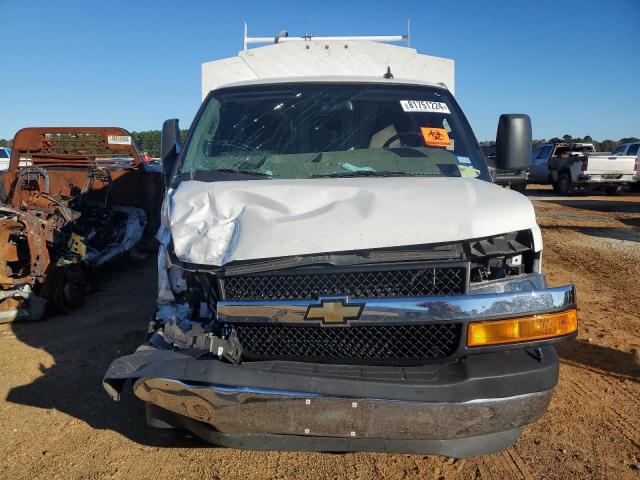 1GB0GRF76N1263555 - 2022 CHEVROLET EXPRESS G3 WHITE photo 11