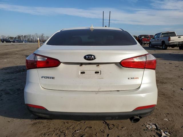 KNAFZ4A89E5204458 - 2014 KIA FORTE EX WHITE photo 6