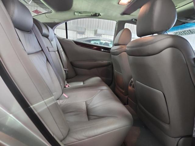 JTHBA30G845034537 - 2004 LEXUS ES 330 银色 照片 10