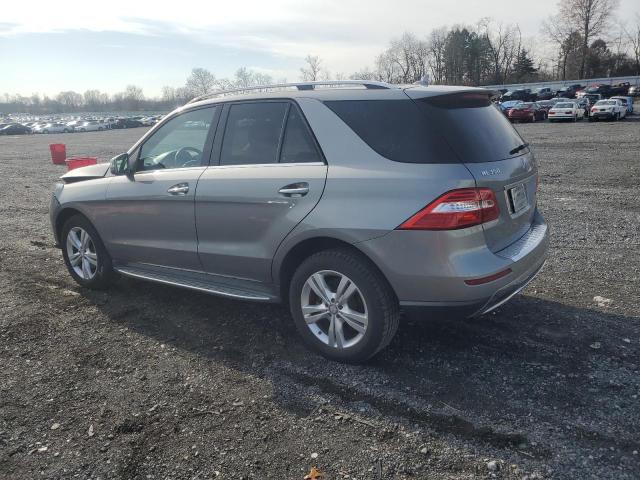 4JGDA5HB2FA454105 - 2015 MERCEDES-BENZ ML 350 4MATIC GRAY photo 2